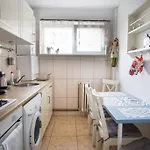 Apartament Cozy In A Quiet Area