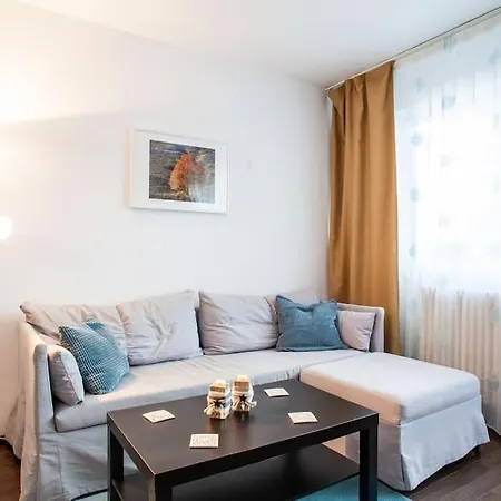 아파트 Cozy In A Quiet Area