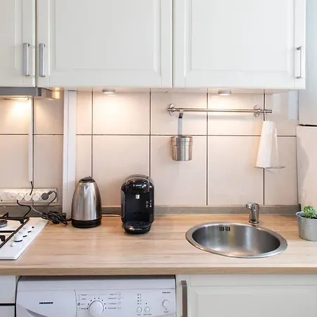 Cozy In A Quiet Area Apartament